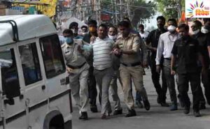 गुड़ोंं को पनाह देती राजनीति