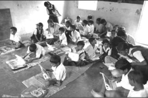 ग्राम विकास के लिए शिक्षा प्रसार अनिवार्य