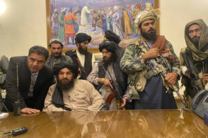 Read more about the article अफगानिस्तान सरकार में प्रधानमंत्री से लेकर प्रवक्ता तक सभी आतंकी