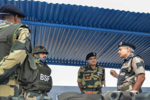 Read more about the article BSF को मिला बड़ा अधिकार, क्या अवैध हथियार व ड्रग्स पर लगेगी रोक?