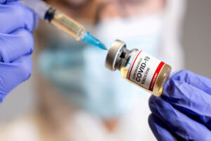 Read more about the article भारत की ऐतिहासिक सफलता व गर्व का क्षण – सौ करोड़ टीकाकरण
