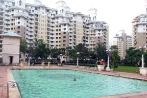 युवा आदर्श महानगर