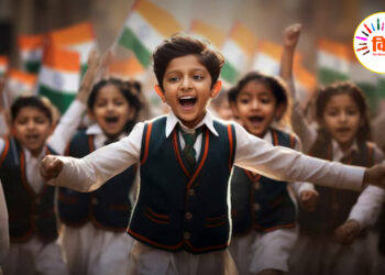 विद्यार्थियों को एकता का पाठ पढ़ाती स्कूली पोशाक